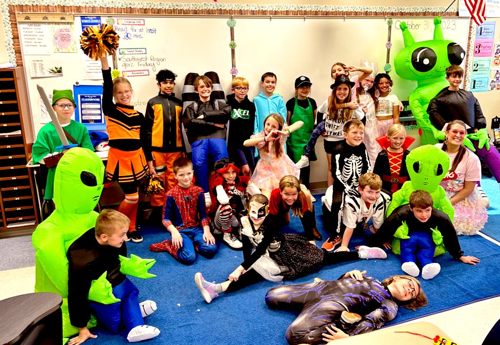 ms_aklamo's tweet photo. Happy Halloween from 4th grade @WilsonElem! How lucky am I to spend my days with these awesome people?! #weareFHSD https://t.co/4Fs5YCMXJo