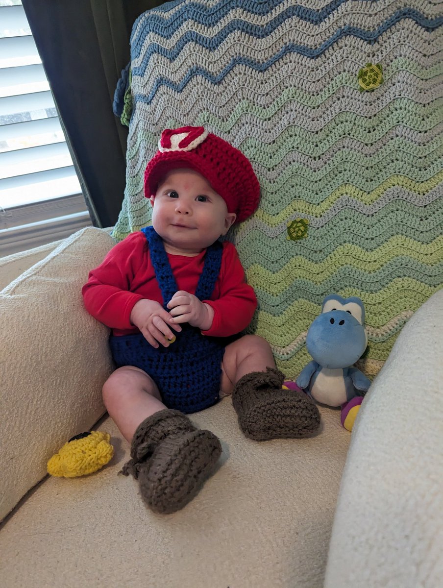 Awesomocity0's tweet image. Happy Halloween!