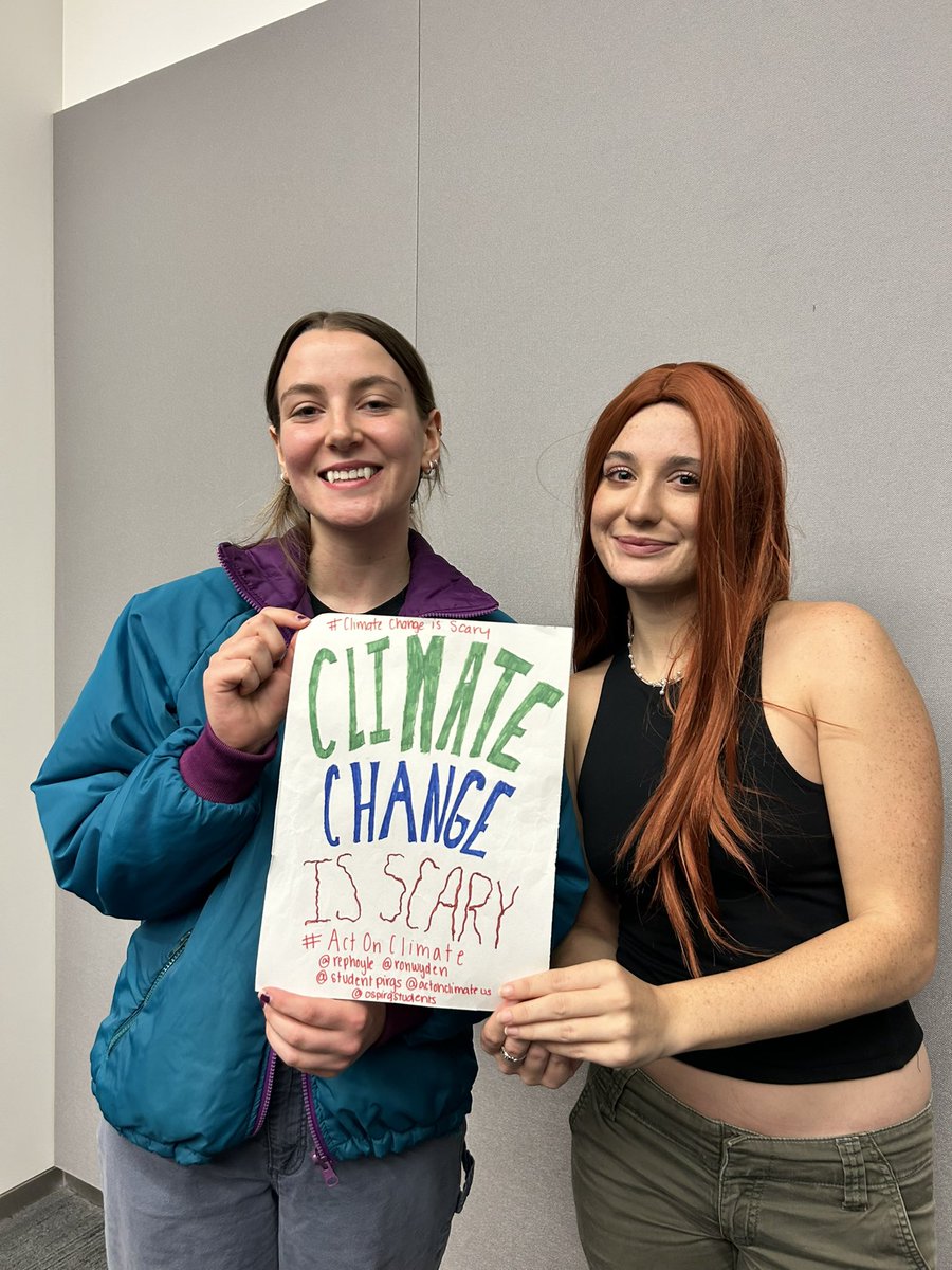 ospirgstudents's tweet photo. @ospirgstudents think #climatechangeisscary 👻🌎
@StudentPIRGs @actonclimateUS @RonWyden @ValHoyle https://t.co/443vCzjq9Z