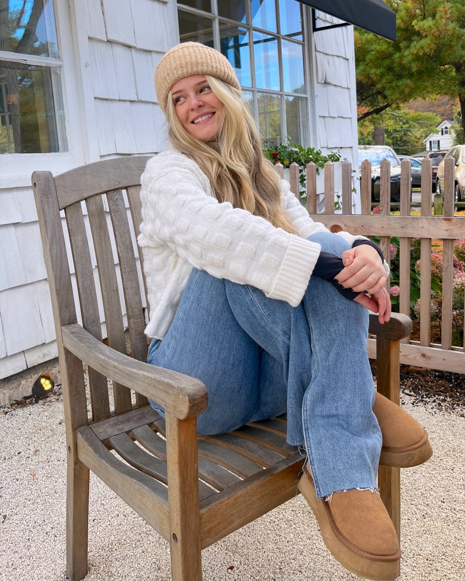 MadisonsNiche's tweet photo. Staying warm and stylish this season
-
-
#madisonsniche #womensclothing #falloutfit #fallactivities #coldweatheroutfits #sweaters #pistoladenim https://t.co/d8lrkKrIJg