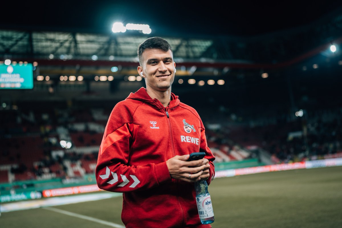 fckoeln's tweet photo. Haut alles raus, Jungs! 🔥
____
#FCKKOE #effzeh https://t.co/0Bfy43zmtm