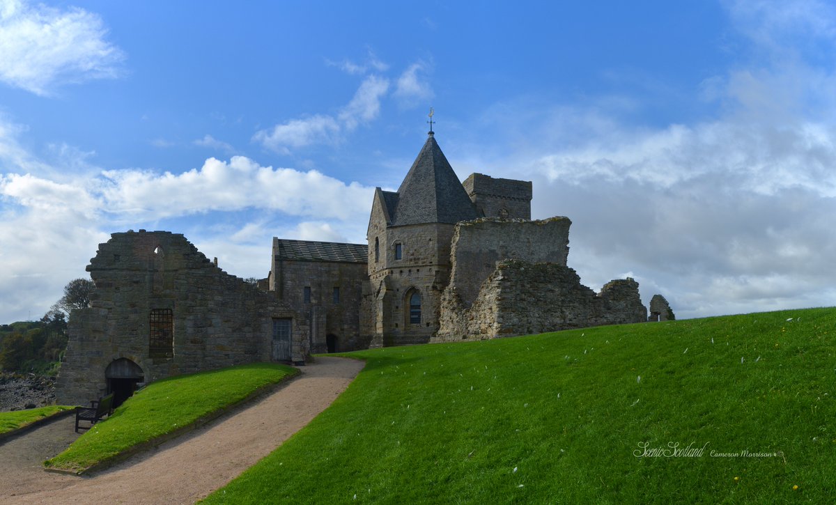 CJMorrison65's tweet photo. ScenicScotland.
Inchcolm Abbey, Firth of Forth.

#scotland #historicscotland #firthofforth #inchcolm #inchcolmabbey #church #churchesoftheworld https://t.co/UQFbgiIcou