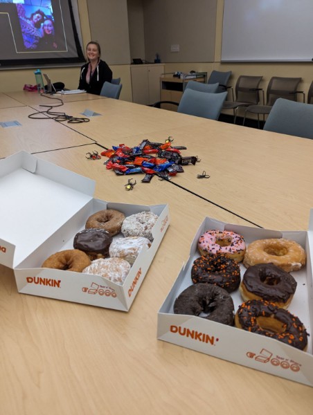 LabYaffe's tweet image. Happy Halloween! 🎃 We are celebrating Yaffe lab style, with some tricks (Tiffany&apos;s cool data) and treats (candy and donuts) 🍬