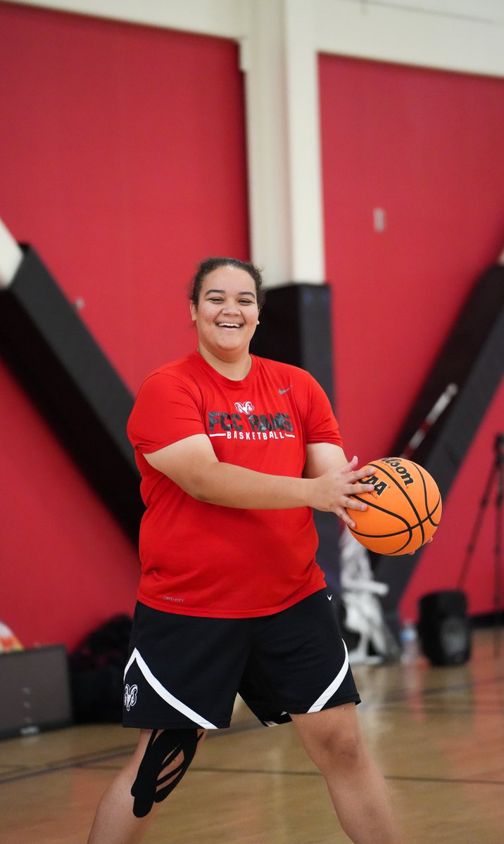 fresnocitywbb's tweet photo. 1️⃣ DAY OUT!
We can’t help but smile as we get ready for our first home game of the season😃‼️
We hope to see you tomorrow at 5PM for our HOME OPENER against Modesto #GORAMS
#fccwbb #fresnocitycollegewbb #womensbasketball #fccrams https://t.co/7SXoM44lyP