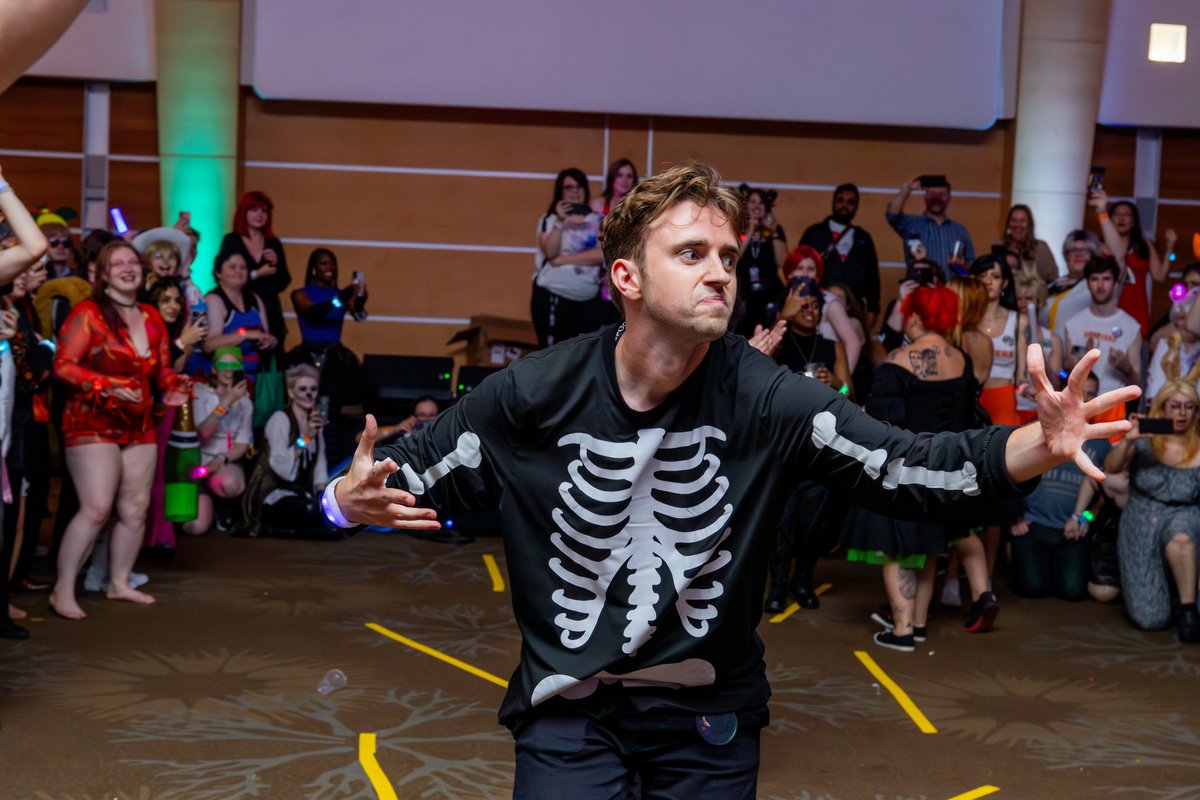 Wolvhert's tweet photo. We match π feeling the Caleb energy today with my shirt I wore to work @KupoConEN Caleb Photo
#kupocon #calebpierce #zackfair #Halloween https://t.co/umMa93dP3t