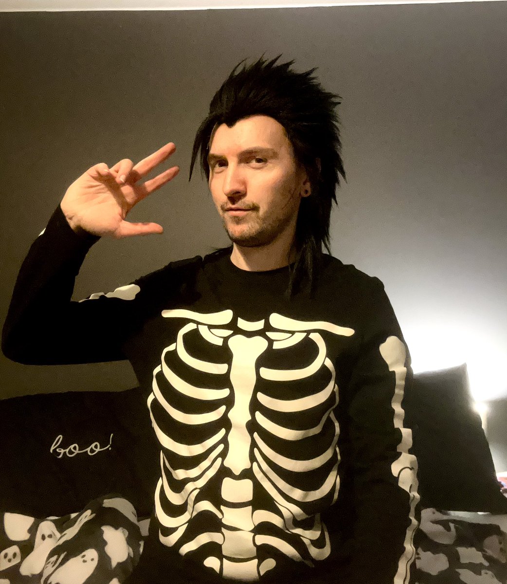 Wolvhert's tweet photo. We match π feeling the Caleb energy today with my shirt I wore to work @KupoConEN Caleb Photo
#kupocon #calebpierce #zackfair #Halloween https://t.co/umMa93dP3t
