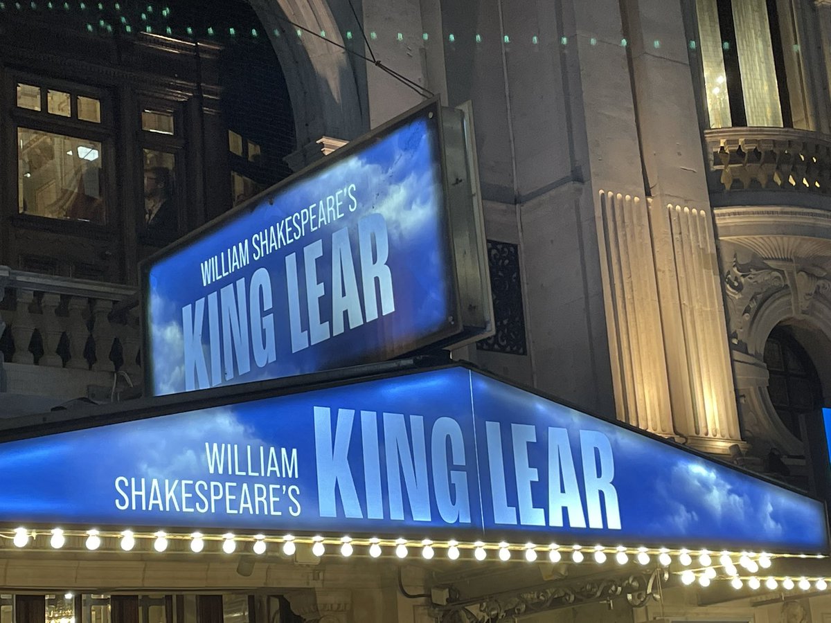 nickcurtis's tweet photo. I’m only hear for the Lear. Review tomorrow on https://t.co/ztH2TTLUlt and @ESCulture #KingLear #Branagh https://t.co/AzehBpcBhn
