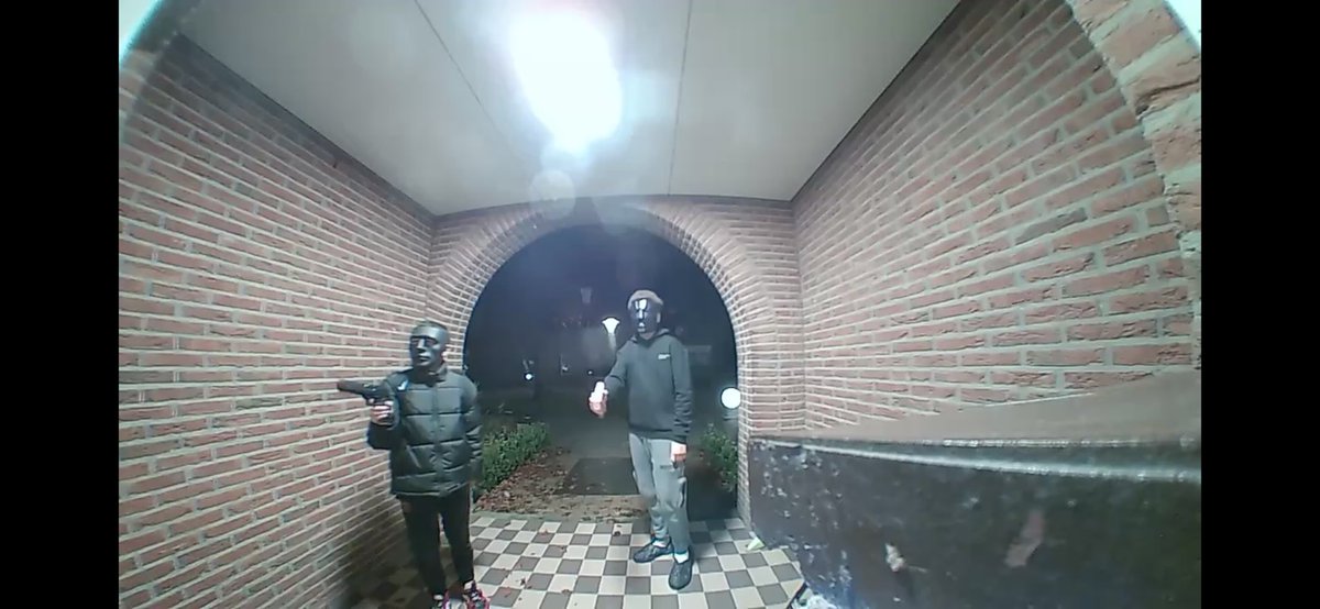 ocmer070's tweet photo. Is dit Halloween in de R buurt @WA_Oosterheem tegenwoordig? 
#Trick_or_Treat https://t.co/8hGqfm2GR5