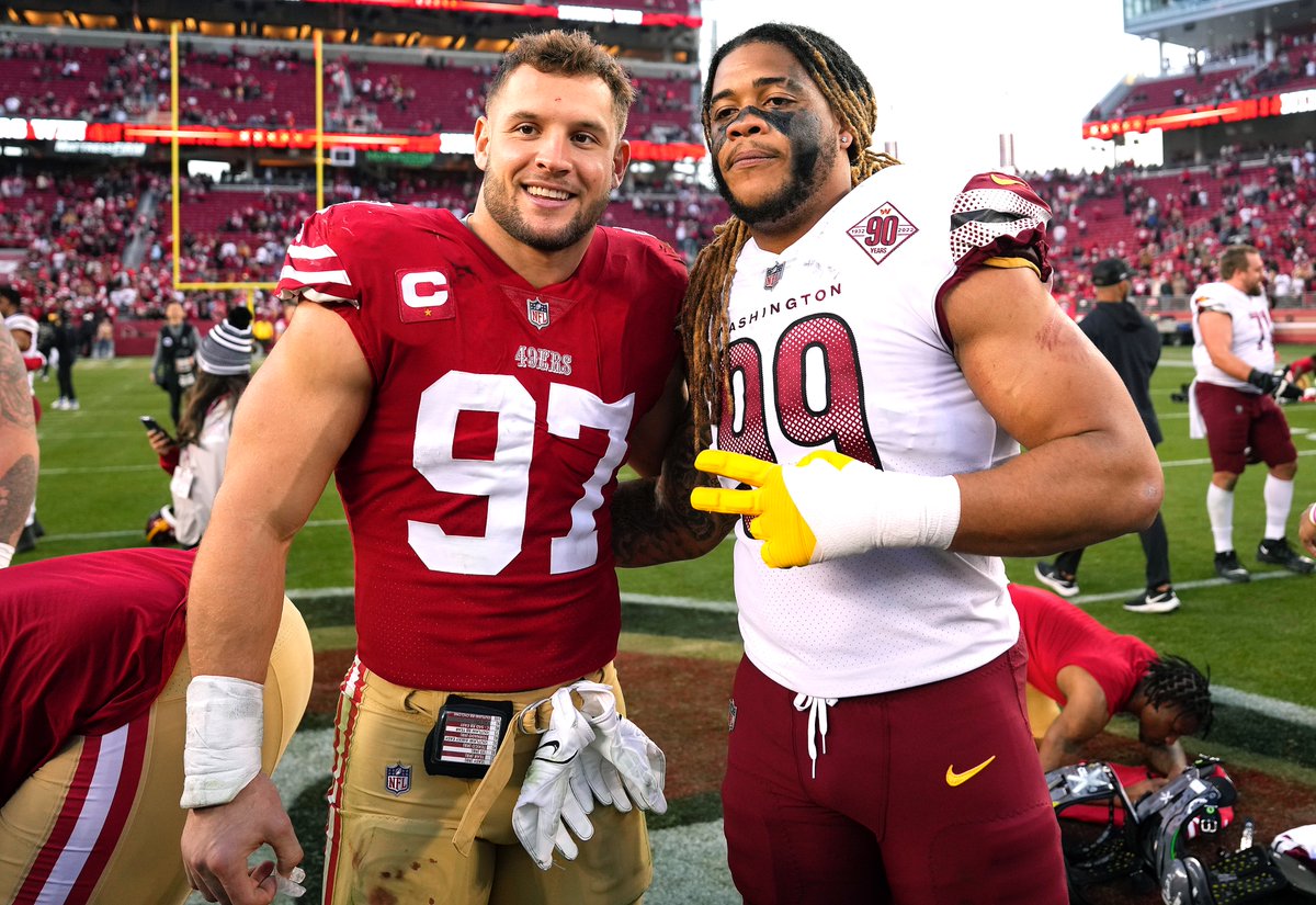 BleacherReport's tweet image. Ohio State Buckeyes on the same D-Line 🤯