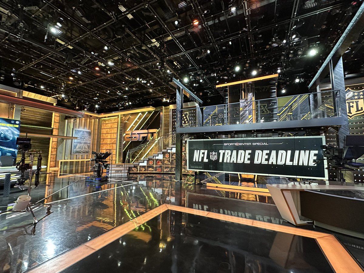 The scene is set in studio Z — @SportsCenter Special: NFL Trade Deadline coming up at 3p ET