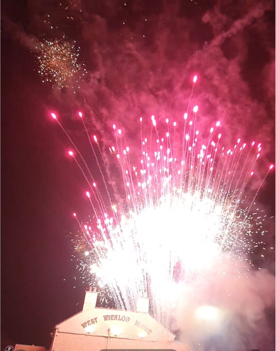 A Happy Halloween that's full of fun for everyone... and hoping it's a safe one for all the emergency services tonight 🚑🚒🏨👩‍⚕️👨‍⚕️🎆🏥#Halloween2023 #emergencysevices