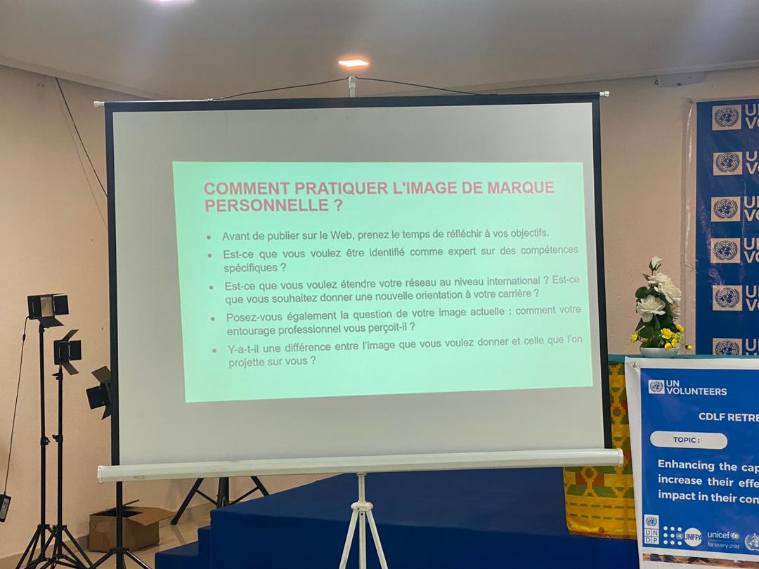 vnubenin's tweet photo. Cet après-midi, les champion.nes du programme @vnubenin et @unvtogo ont été https://t.co/AqaiFhegHg en digital communication et #PersonalBranding par  @elsieassogba, communication officer du @PNUDBenin. 

Des séances interactives de ce genre, nos @UNVolunteers adorent! 😎 https://t.co/n5lXfPn3UK