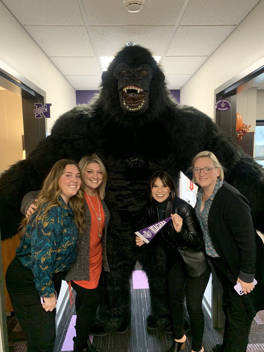 Happy Halloween from your <a href="/NiagaraAlumni/">Niagara Alumni</a> Engagement Team!

Look who stopped by the office today! <a href="/NiagaraUniv/">Niagara University</a>