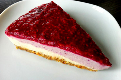 sidages's tweet image. Cheesecake με λευκή σοκολάτα και βατόμουρα - τζίζκεικ dlvr.it/SyCRnN