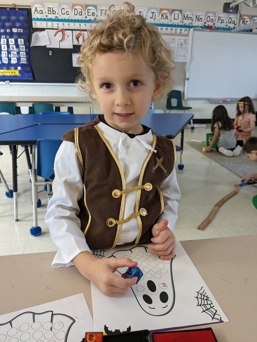 mrpelow's tweet photo. Our class worked hard practicing Five Little Pumpkins and sang to all of the other classes at @TES_LDSB 🎃 @LimestoneDSB

They also earned a Halloween Party! And the 7/8s put on a DANCE for everyone! 🕺💃 https://t.co/HTTEW7GMWq