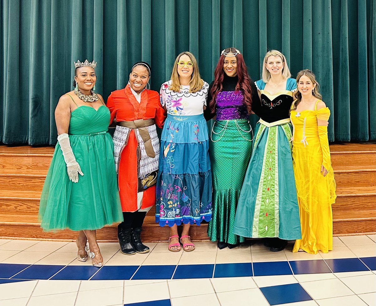 This princess crew believes that dreams do come true! #tiana #mulan  #mirabel #ariel #anna #belle