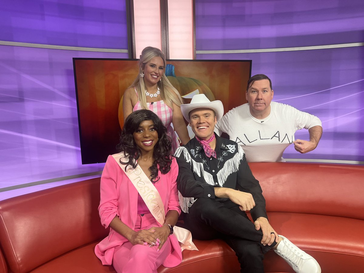 AlissaHenryTV's tweet photo. Had so much fun being #PresidentBarbie on @fox28columbus today. #Barbie https://t.co/f5KBWEYFEG
