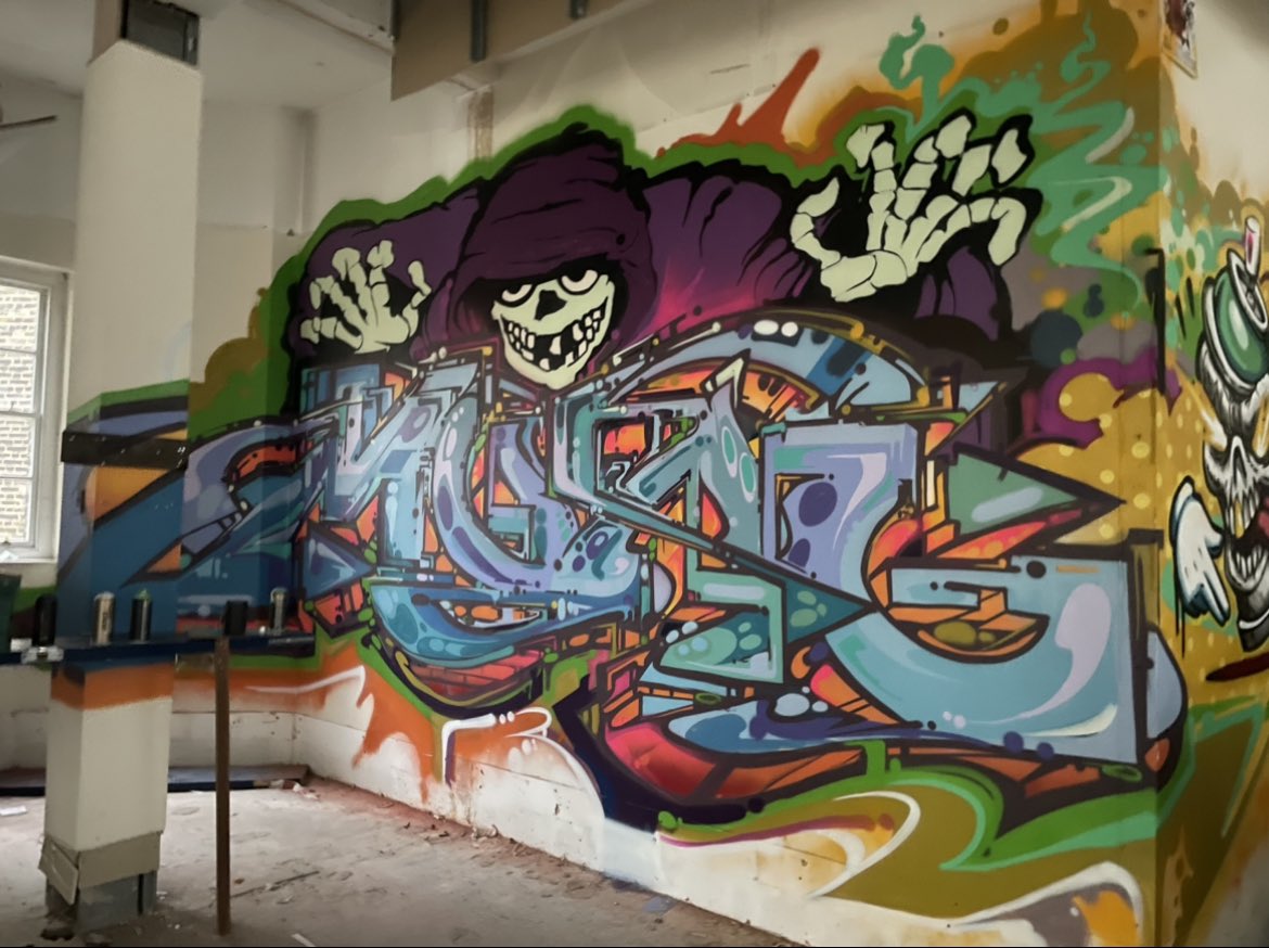 ✨✨🕸️H👻A🕯P🎃P🦇Y🕸️✨✨
H🪦A🥀L⛓L💀O🍁W🕷E🐈‍⬛E⚰N