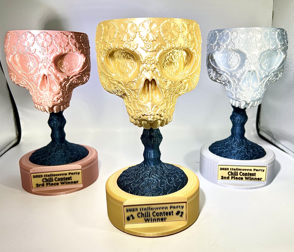 Coex3D's tweet photo. We made these amazing trophies @Coex3D for Todds Chili Competition. We are proud to announce that he brought home 3rd place!!!!! #3Dprinting #3Dprinted #Coex3D #3Dfilament #chillicontest https://t.co/dzkZvZ3v34