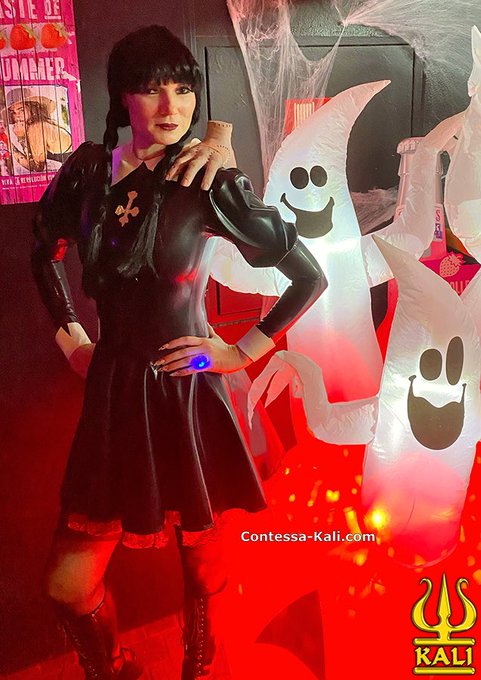 Party Time 👻 https://t.co/rIyrz1lVVj<a href="/tag/munich"class="tags"><span>#munich</span></a><a href="/tag/m%C3%BCnchen"class="tags"><span>#m&uuml;nchen</span></a>