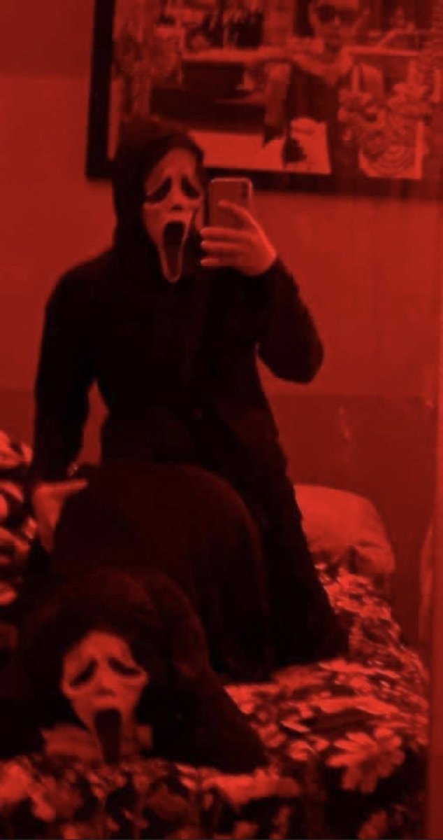 hrtapp's tweet image. should be us #HappyHalloween