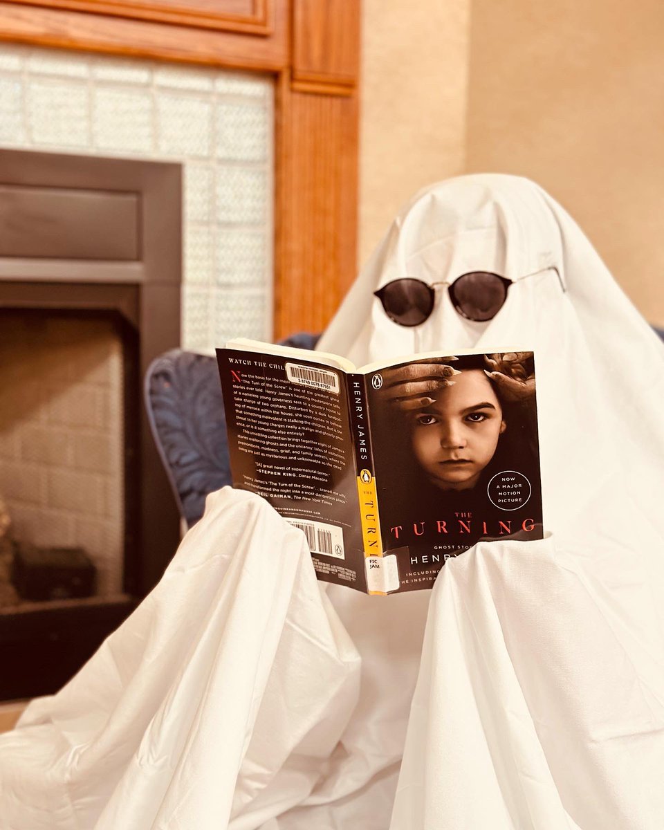 SequoyahRegLib's tweet photo. Having fun at your local library isn't scary when you have a good BOO-k to read! π
What's your favorite scary read?
Happy Halloween from your ghoul-friends at SRLS!
#SeqLib #GeorgiaLibraries https://t.co/NwPA01klTn