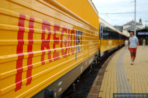 gospodarkaPodk1's tweet photo. Pociągiem z Przemyśla przez #Rzeszów do Hanoweru? @RegioJet . Szczegóły w linku https://t.co/ke17wTiQYh https://t.co/ndtnpSwrnL