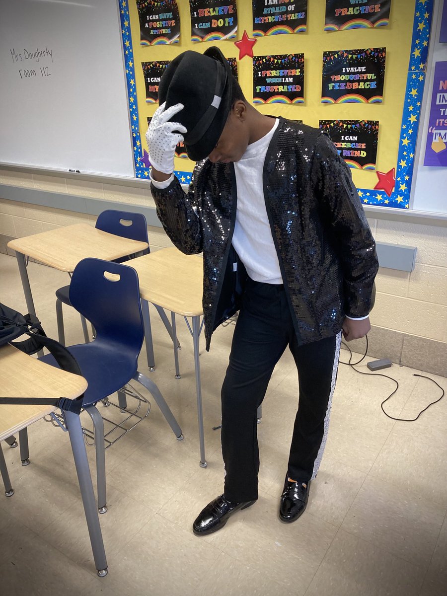 Mrs_Brindle's tweet photo. A celebrity came to visit NMS!!! https://t.co/oWlQx0R5ux