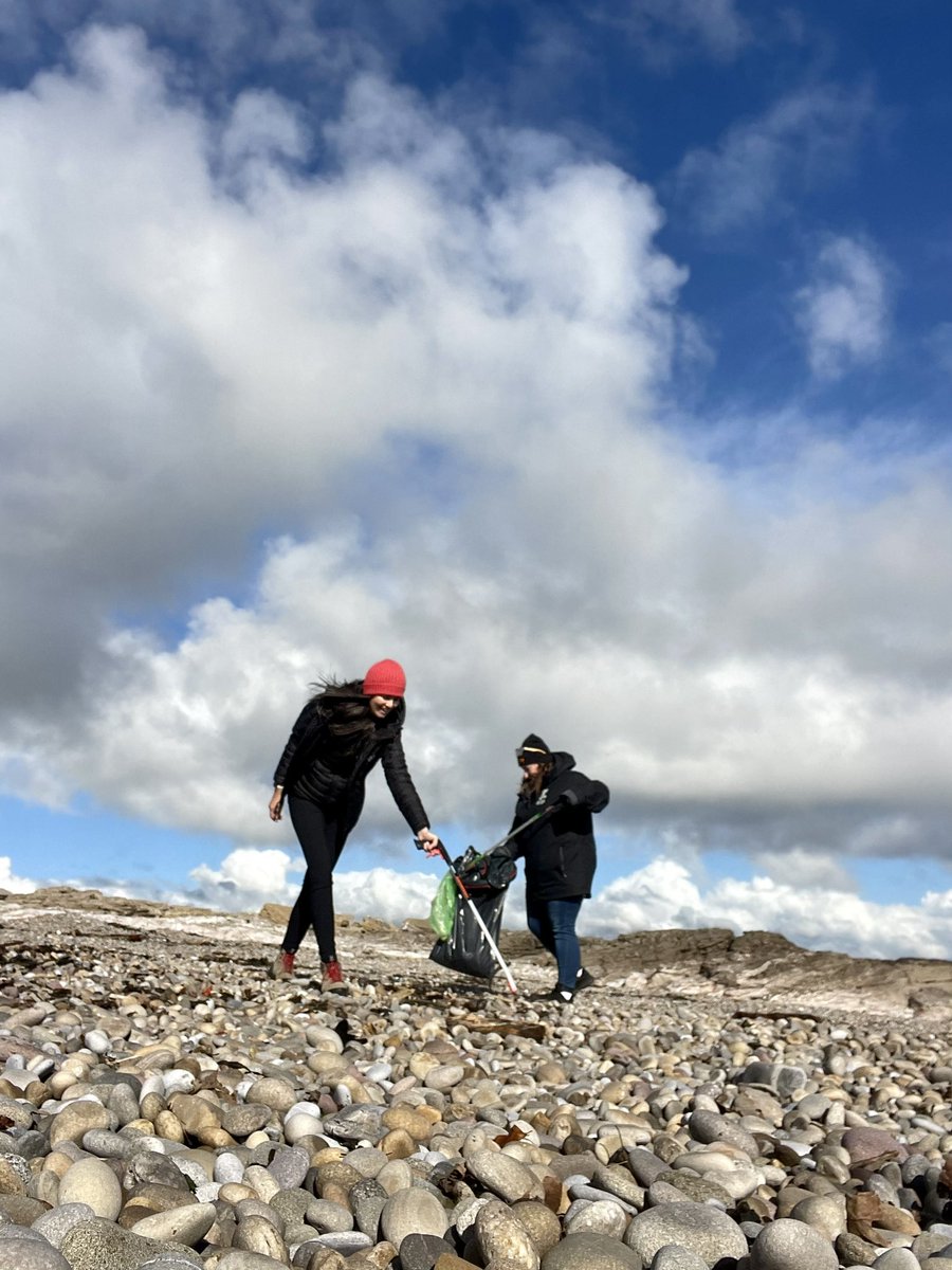 Great to be part of the solution with @ProjectSeagrass #beachclean at #ogmore today 

#savetheseas #marineprotection #plasticpollution #generationrestoration