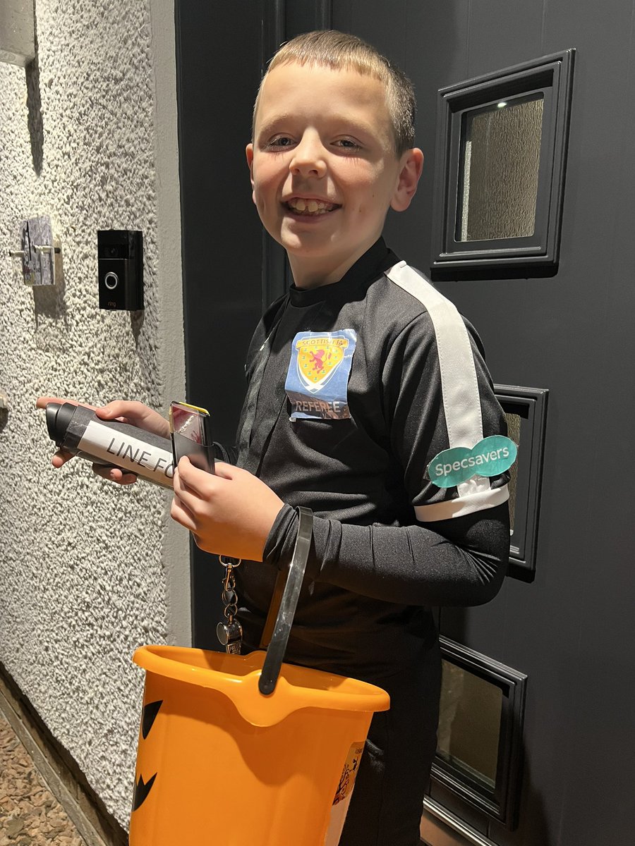 Trick or treat 🎃

What’s a goalkeeper’s favourite breakfast?
Beans on post.

<a href="/ScotlandNT/">Scotland National Team</a> <a href="/spfl/">SPFL</a> <a href="/johnmcxn/">John McCrossan</a> <a href="/ScottishFA/">Scottish FA</a>