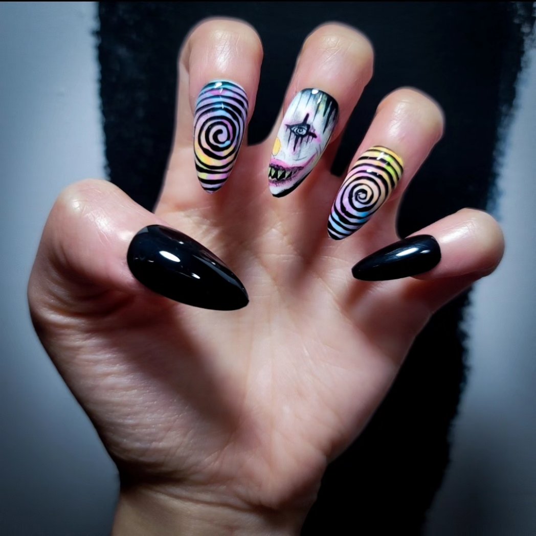DeadGirlClaws tweet media