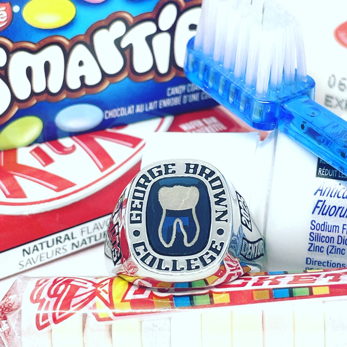 Happy Halloween everyone! Don’t forget to brush! #Halloween #Dentistry #Denturist #dentalhygienist #Candy #GradRing #ClassRing #jostens