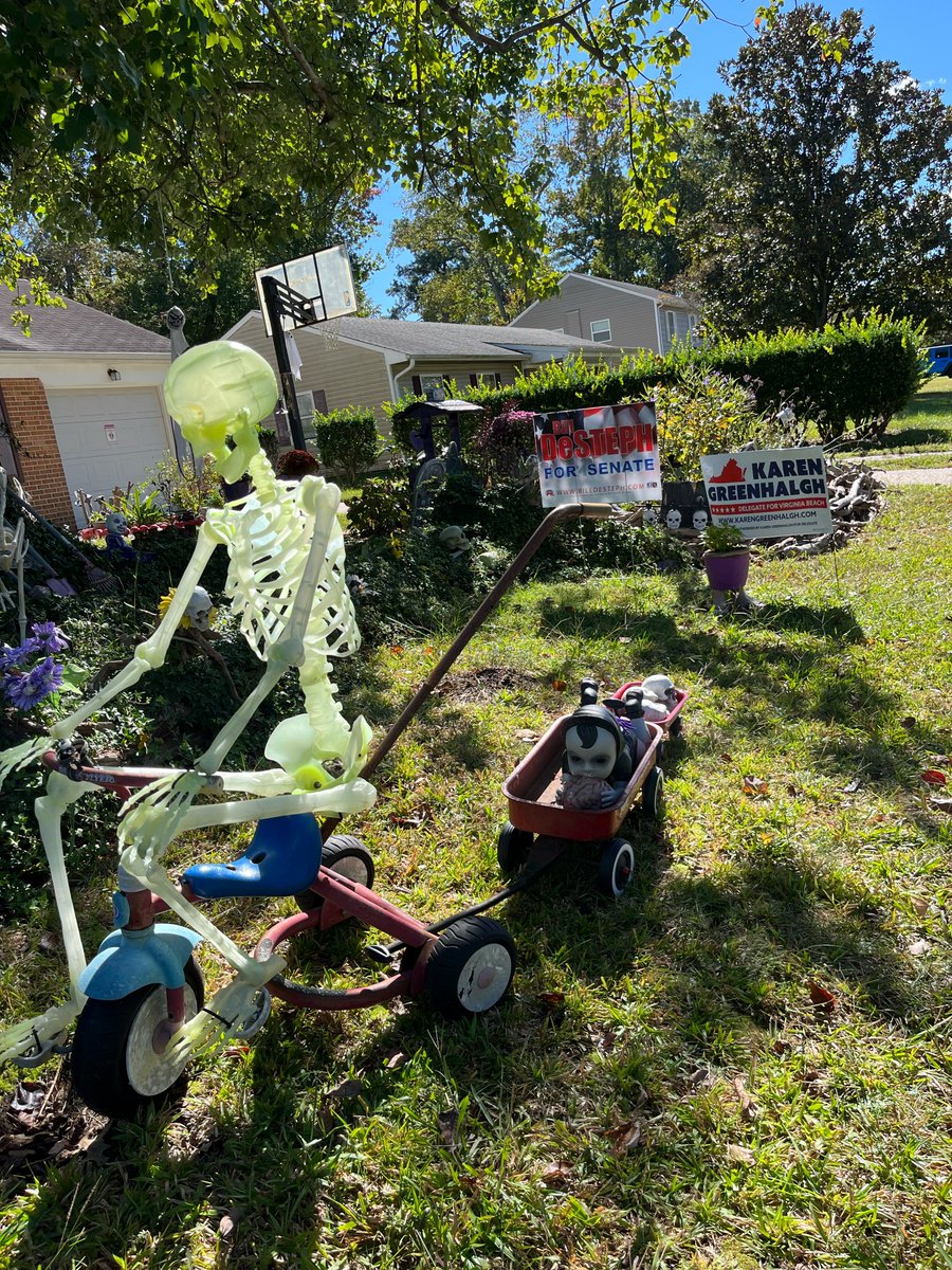 KGreenhalghVB's tweet photo. I’ve loved seeing all the spooky decorations as I’ve been out across the 97th District! Happy Halloween and stay safe! https://t.co/WtSpadtyNs