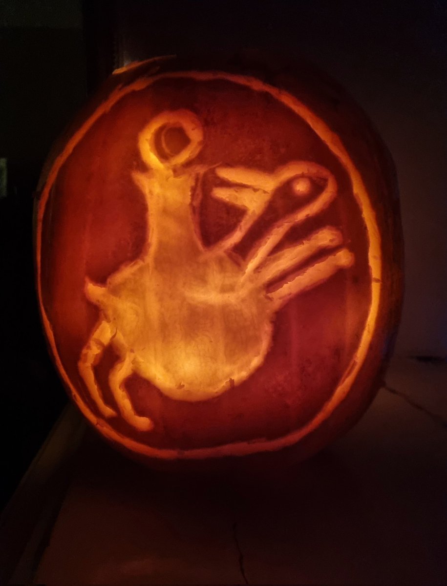 TokenxEffort's tweet photo. This years #numischat pumpkin is inspired by this fabulous rebus #token of Ralph Harbottle (hare-bottle) of Great Torrington, Devon.
Seemed appropriate given hares links with witches and occult!

Was excited to finally see one, thanks @britishmuseum getting funding to digitise. https://t.co/LT7qOG7N0y