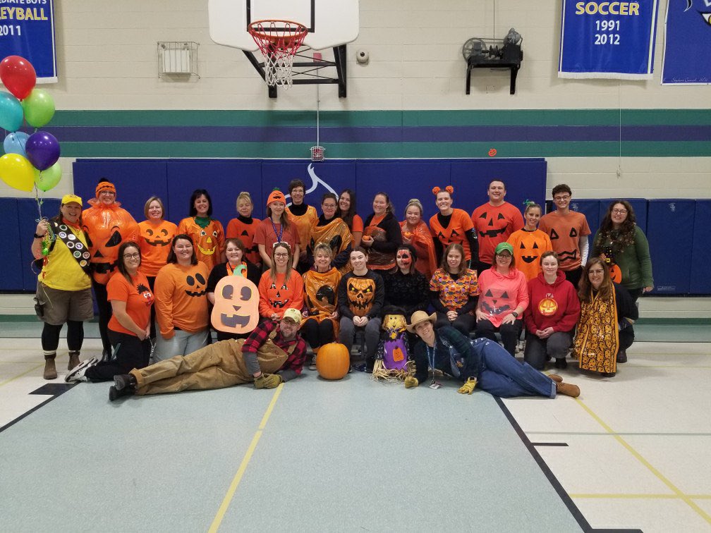 The (LMPS) pumpkin patch is open for Halloween! <a href="/TLDSB/">TLDSB</a> <a href="/LadyMackenziePS/">Lady Mackenzie PS</a>