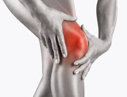 waheeb_abed's tweet photo. #الركبة
#صحتي
#صحتك_تهمنا
#اصابات_رياضية
#معلومه_طبيه

Chondromalacia Patellae➡️
⬅️ تلين الغضروف الرضفي

ألم حاد يكون في الجزء الأمامي من الركبة في منتصف العمر من وغالبا يصيب الإناث
يحدث ذلك بسبب تغير في ديناميكية الركبة.
ويزداد الألم مع الجلوس لفترات طويلة وصعود الدرج. https://t.co/3Iq6aeASTh