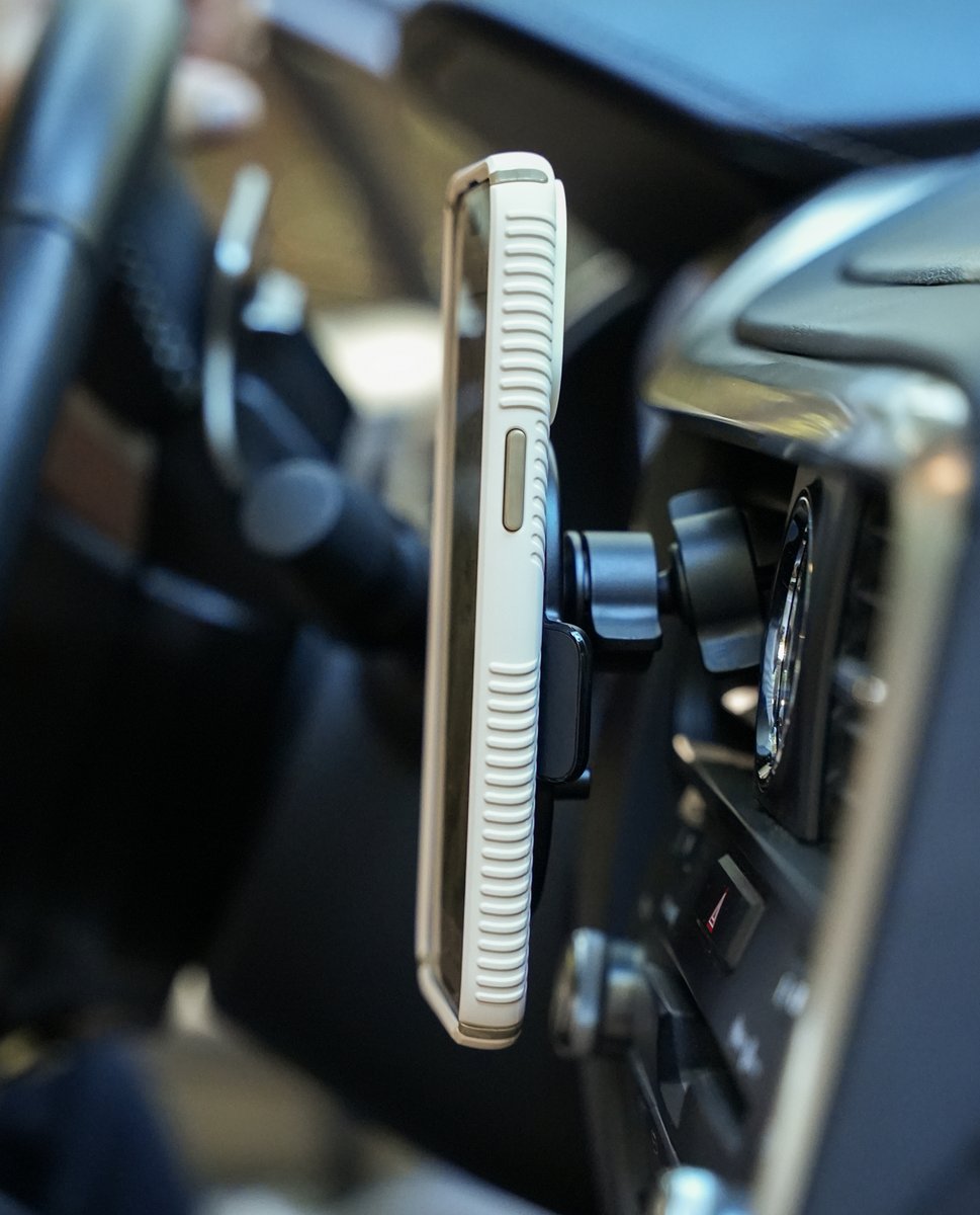 speckproducts's tweet photo. No tricks here! 🎃👻 Our Car Vent Mount for MagSafe is an ultra-secure, 360° adjustable mount for iPhone 15, iPhone 14, iPhone 13, and iPhone 12.
#iPhone15
#speckproducts
#ClickLock
#appleproducts
#techaccessories
#techinnovation
#elevateyourtech https://t.co/oP0E9qaezh