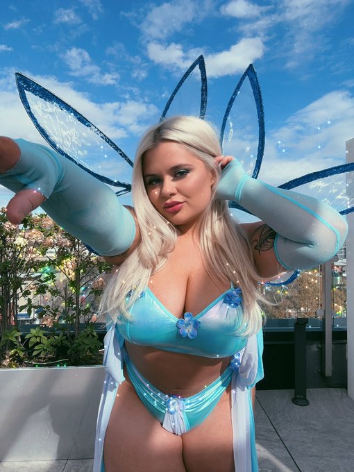 Halloween ✨🧚🏻&zwj;♀️🧚🏻&zwj;♀️ https://t.co/VomCBvNK9J