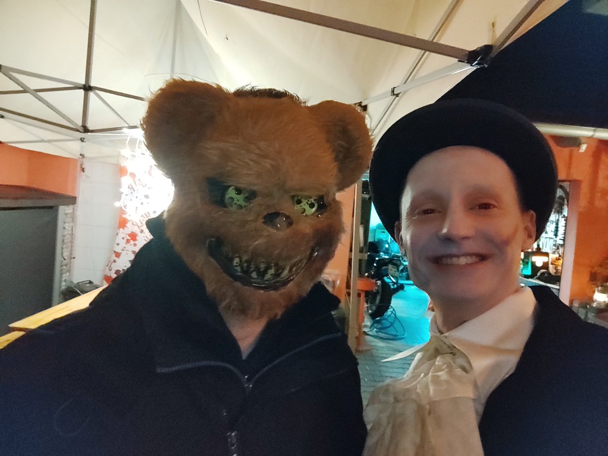 ruppsl1's tweet photo. Happy #Halloween fams
Enjoy the night!
Stay save ๐
-Domi-
#saitama #slake #dubbz #luckyrootoken #saitarealty #motiontoken #mazi https://t.co/rSuqNp9NNu