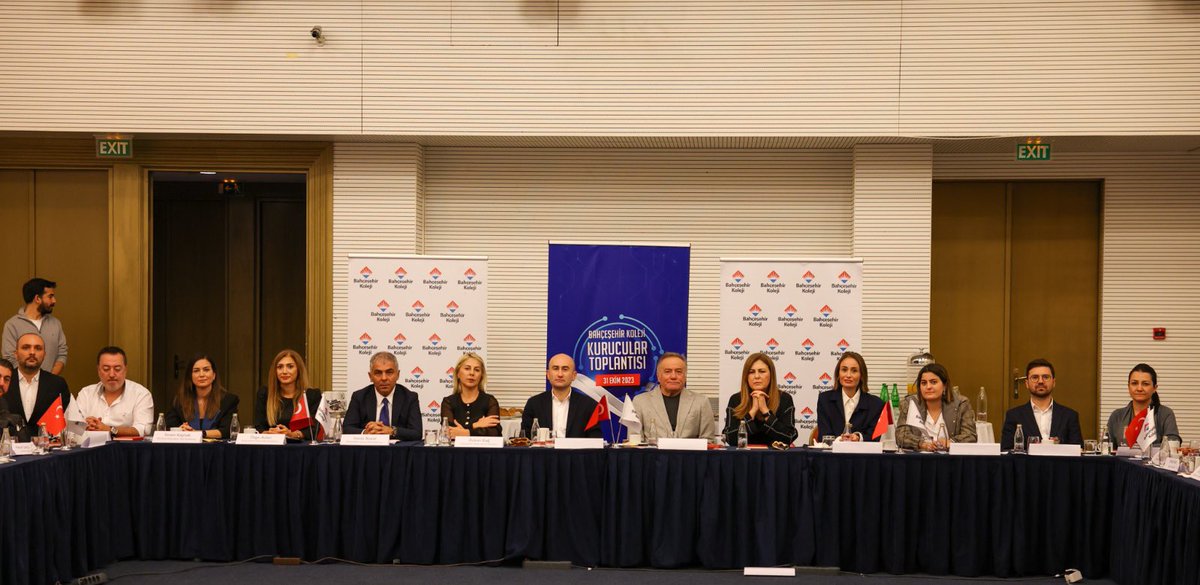 Yönetim ekibimiz ve Türkiye genelinden kurucu temsilcilerimiz değerlendirme ve planlama toplantısı için Karadağ’da gerçekleşen Yönetim Zirvesi’nde bir araya geldi.

#bahçeşehirkoleji