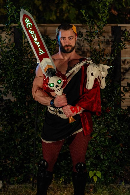 Zagreus in the house this Halloween! I escaped from Hades briefly to take some pictures before I collapse<a href="/tag/fuckmefriday"class="tags"><span>#fuckmefriday</span></a>