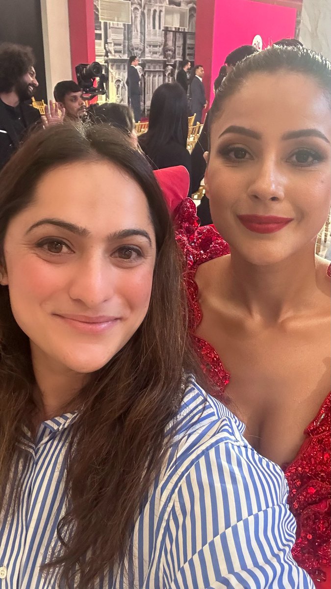 Capturing the moment with#biggboss13 Queen @shehnaazgill 
She is so down to earth and most beautiful #shehnaazgill #shehnaaz #beauty #beatifullgirl #beautyfullday #jioplazalaunch #jioplazza #mountaindaughter #viralreels #viral