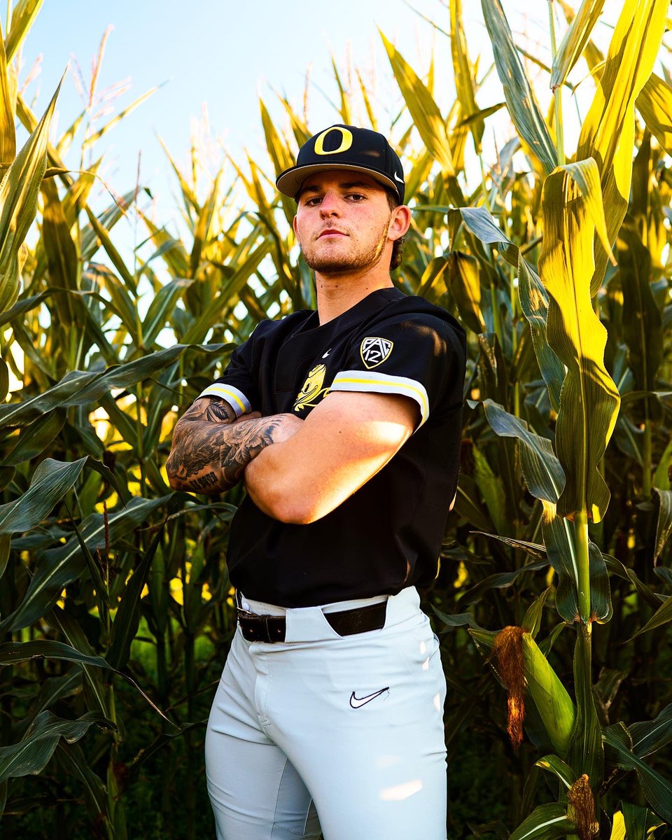 _HudsonDownard's tweet photo. Happy Halloween from @OregonBaseball ! #GoDucks https://t.co/QyqyWFdQTr