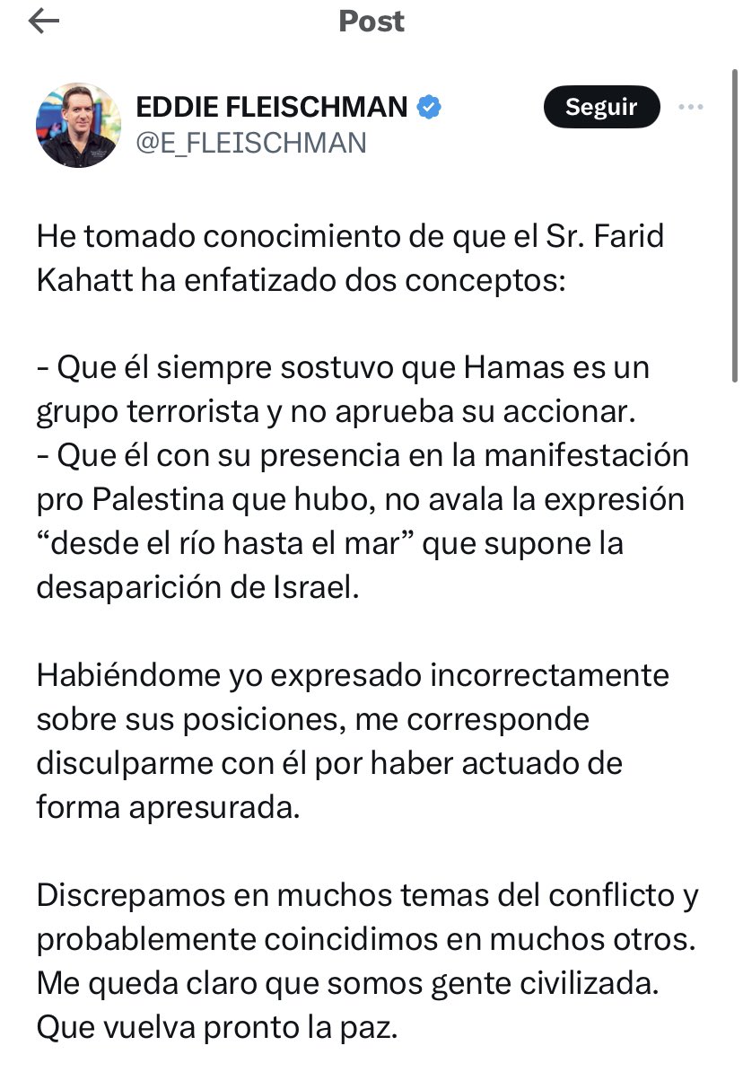 hurgamemoriaPE's tweet photo. Ambos tuits se diferencian en una carta notarial enviada por Farid Kahhat. 

Es lo que hay que hacer con difamadores como @E_FLEISCHMAN https://t.co/5Uh4cnUtRR