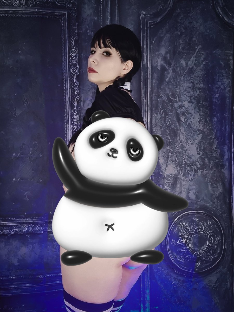 maryanmg's tweet photo. Quitaré el pandita de Wednesday si llega esta fotito a 1000 RT 😱🦇💜 Feliz Halloween y 50% n mi https://t.co/qEczWpfgqC Sólo hoy!!! #HappyHalloween #Halloween #cosplayer #costume https://t.co/DO89OIxUjp