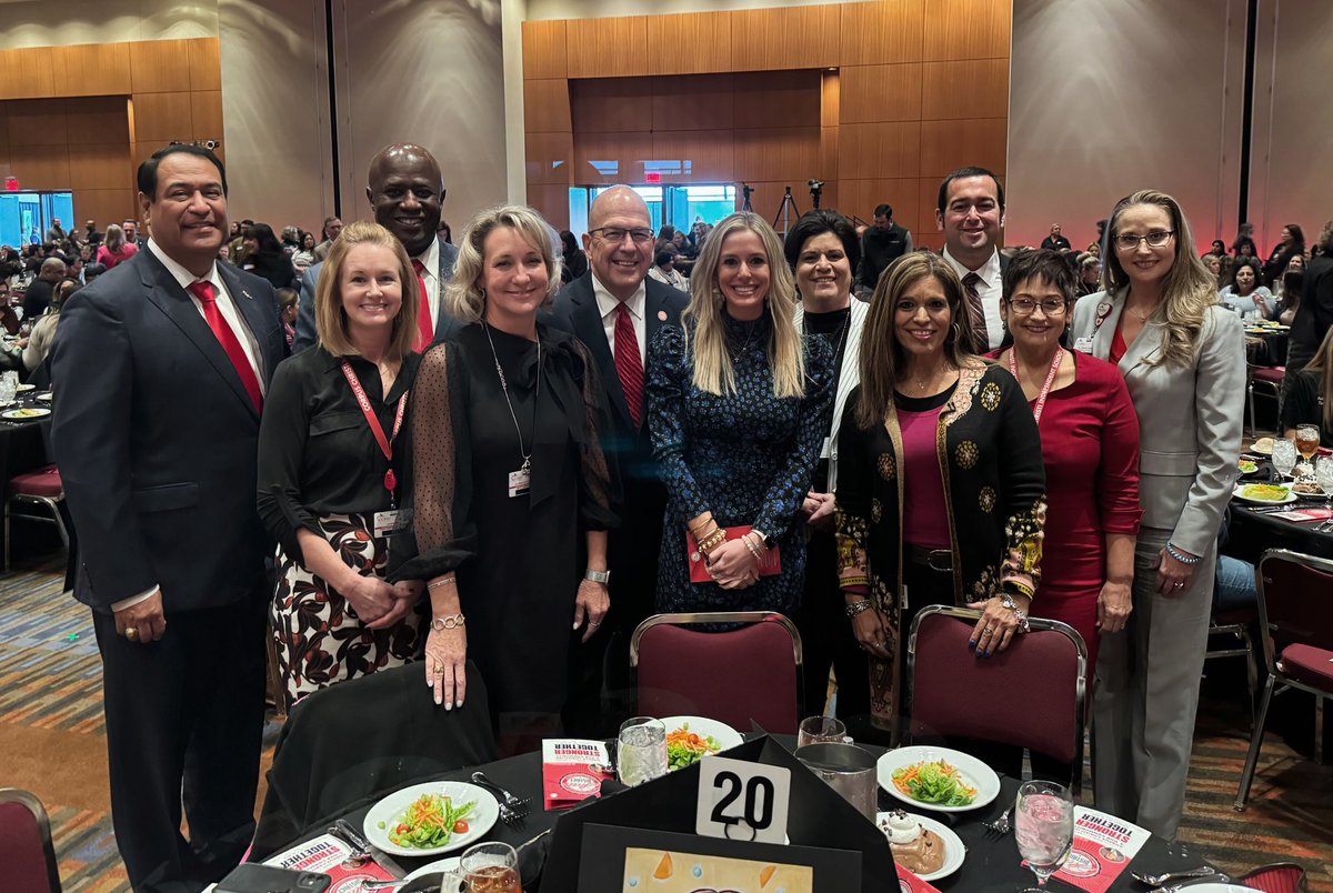 Debbie Lara tweet media