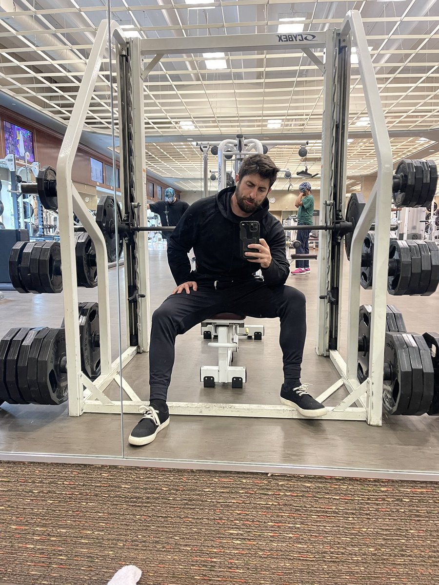 What’s the workout today fam 💪🚀 I’m blasting chest 🎉 Guess my weight on the dot and I’ll send you some PP token @poorplebwin the only meme coin I own