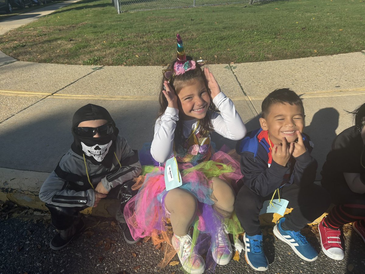 Halloween Parade!🧡🎃