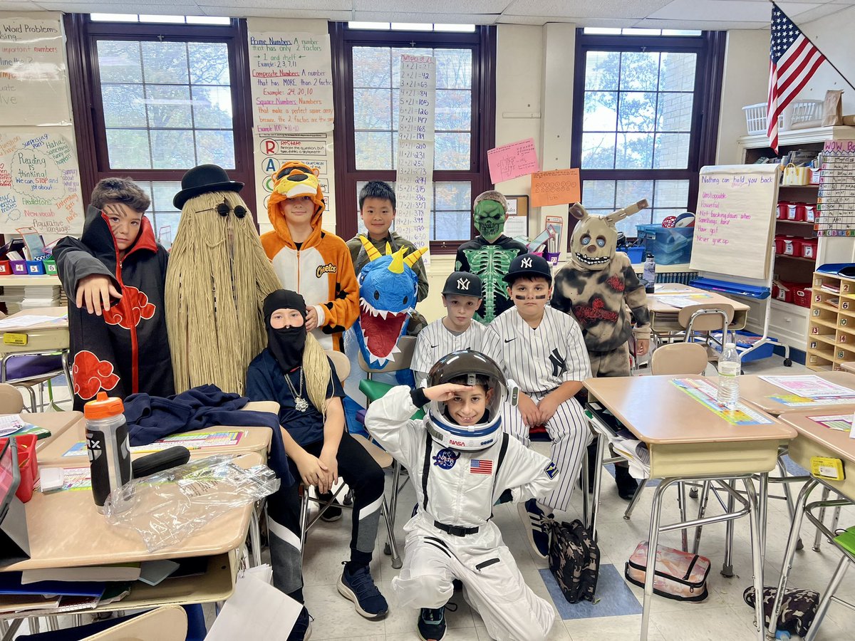 FifthGradeCWC's tweet image. So much Halloween Fun 🧡🖤