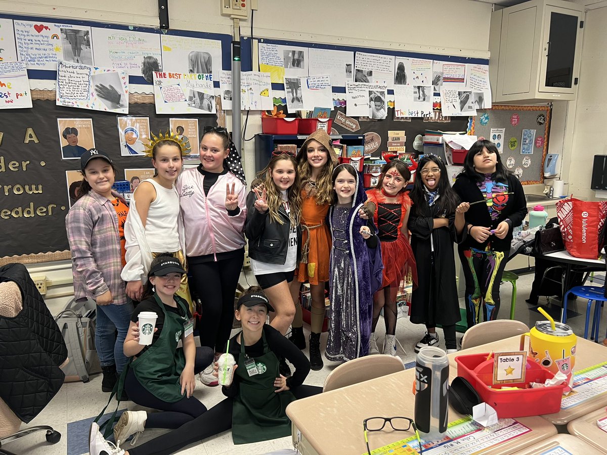 FifthGradeCWC's tweet image. So much Halloween Fun 🧡🖤